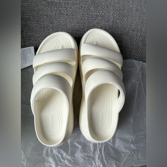 BNWT Crocs Mega Crush Triple Strap Sandals – Chalk White – Style ID: 521539 - Picture 5 of 15